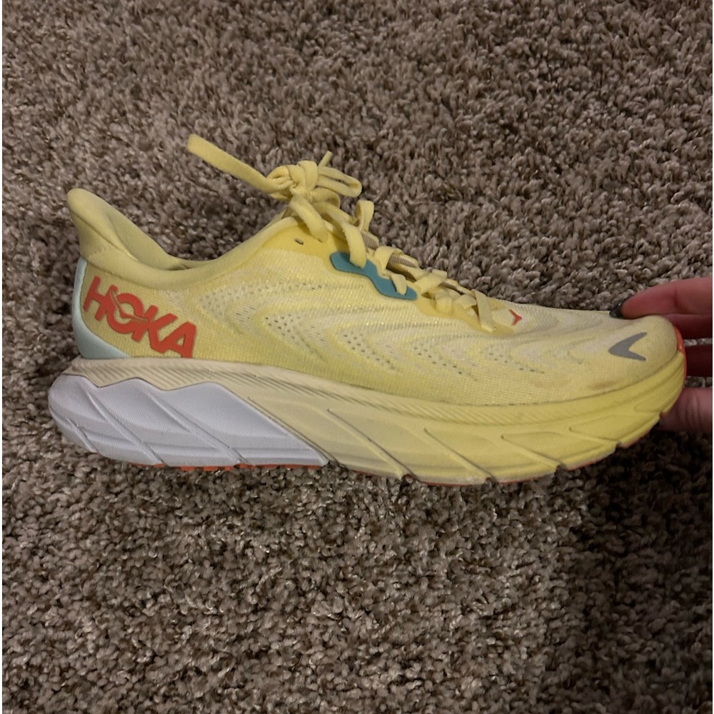 Hoka Arahi 6